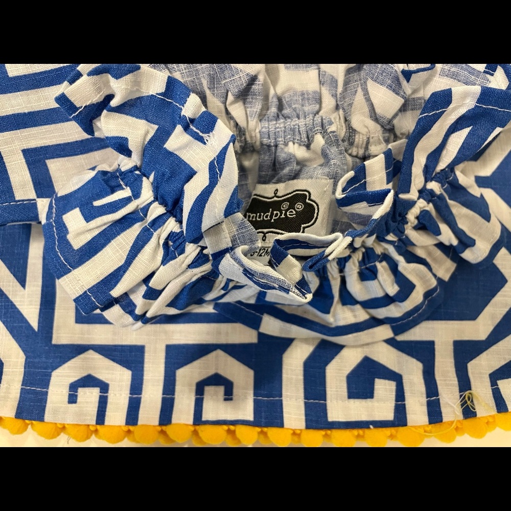 Adorable Mud Pie Ruffle Top - Picture 4 of 4
